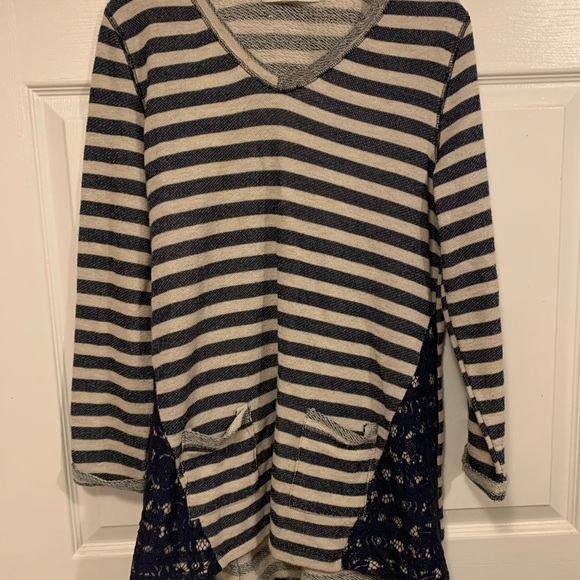 French Laundry Navy blue and white tunic sweater top - Picture 1 of 6